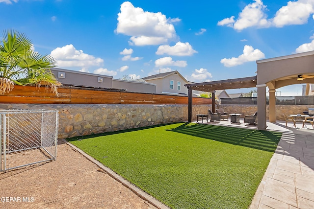 view of yard featuring a patio