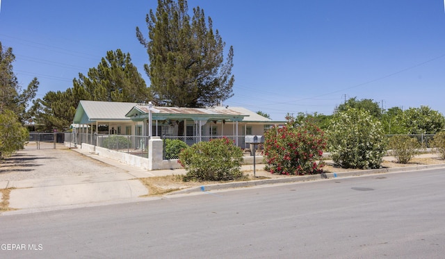 view of front of property