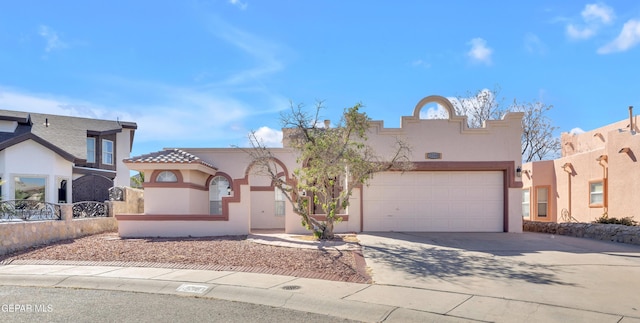 view of front facade featuring a garage