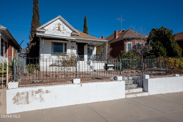 view of front of house featuring a porch