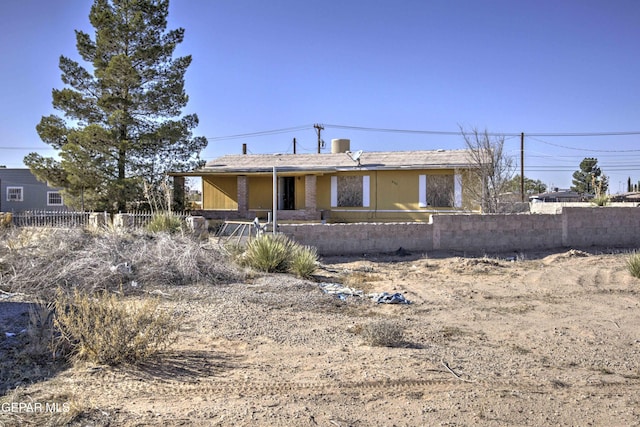 view of front of home