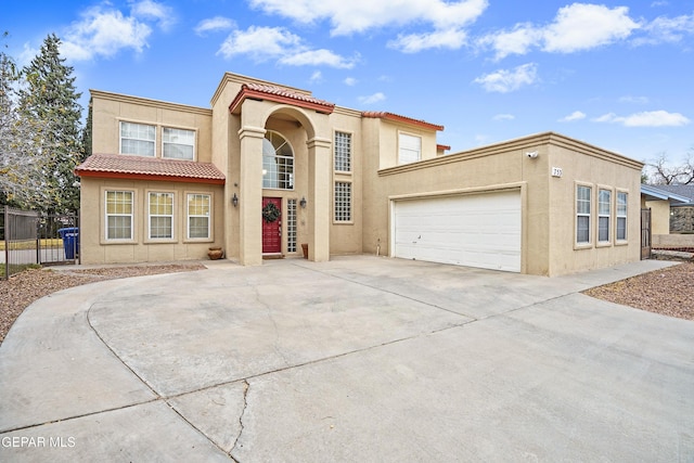 view of front facade featuring a garage