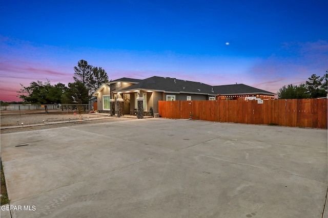 view of front of property