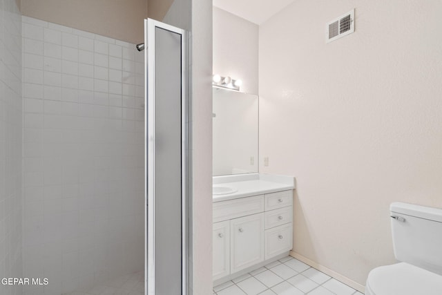 full bathroom with visible vents, baseboards, toilet, a stall shower, and vanity