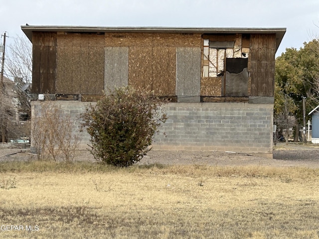 view of side of property