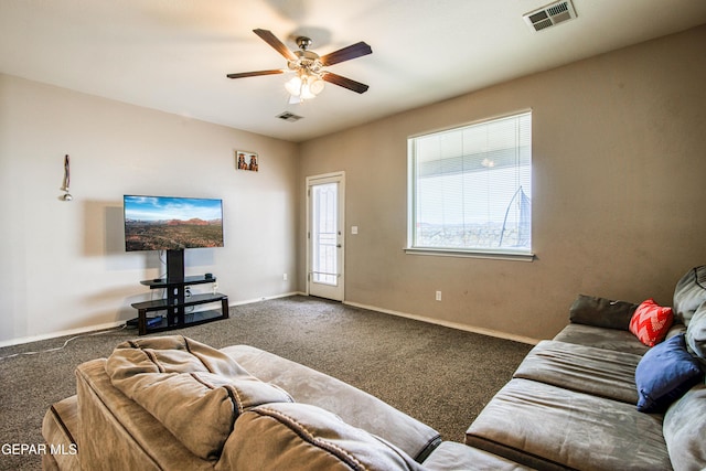 carpeted living room featuring ceiling fan