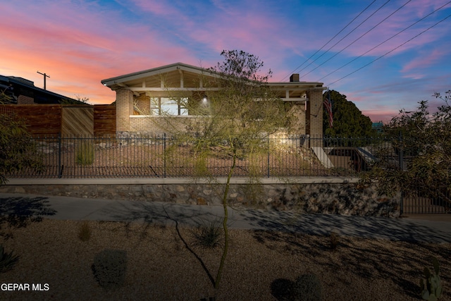 view of front of property