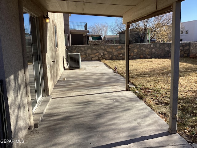 12933 Hidden Grove Dr, El Paso, TX 79938 - fenced backyard with a patio area