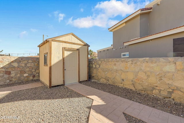 view of outbuilding