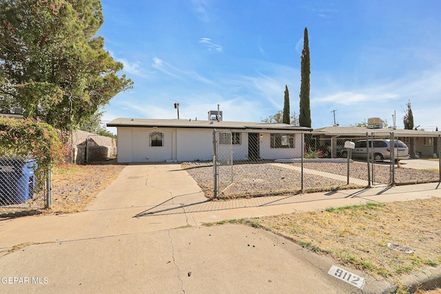 view of front of property