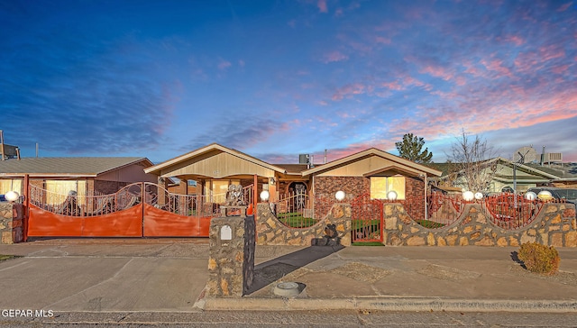 view of front of property