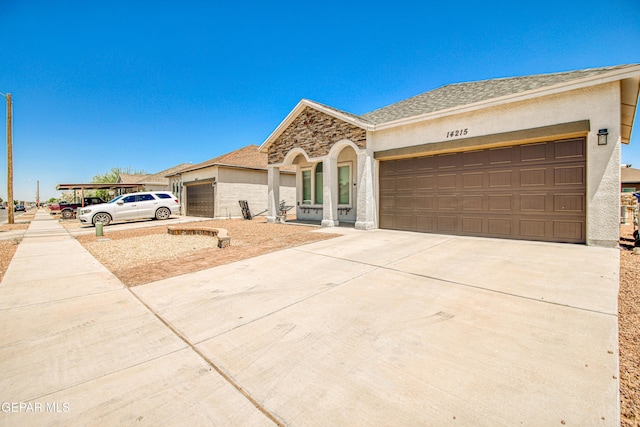 view of front facade featuring a garage