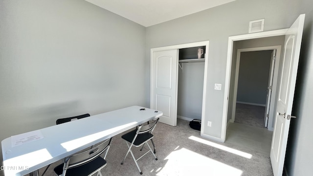 office with light colored carpet