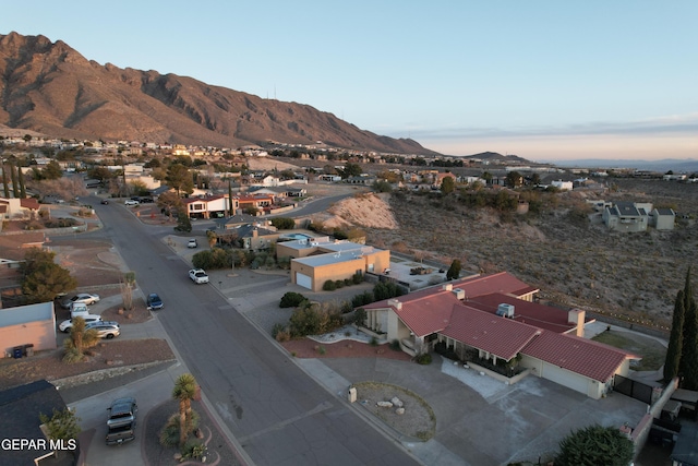 bird's eye view featuring a mountain view