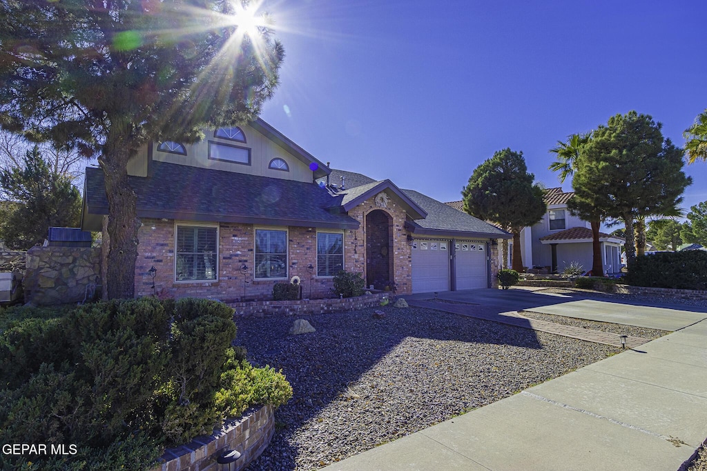 view of front of house with a garage