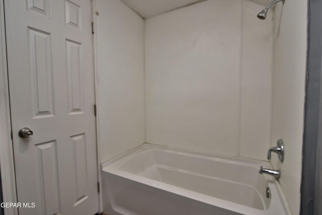 bathroom featuring shower / bathtub combination