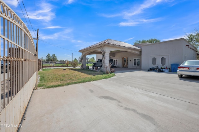 exterior space with a front yard