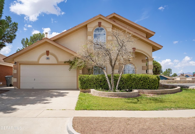 view of front of home with a front lawn