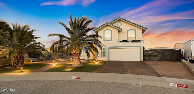 view of front facade featuring a garage