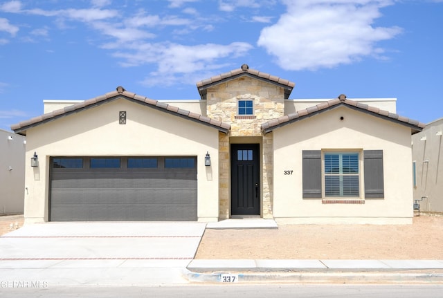 view of front of house featuring a garage