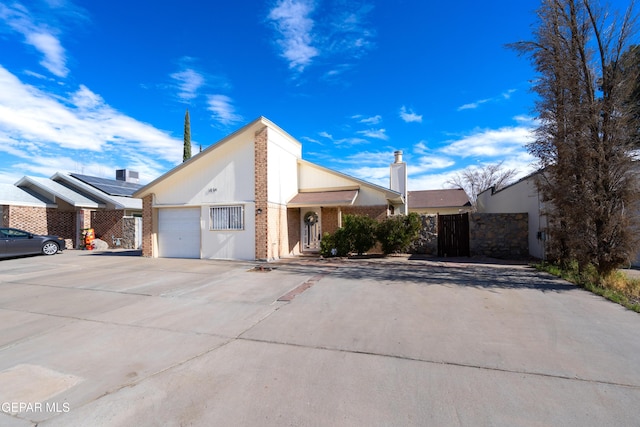 view of front facade with a garage