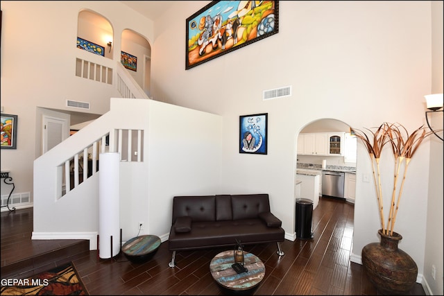 550 Shadow Willow Dr, El Paso, TX 79922 - interior space featuring a high ceiling