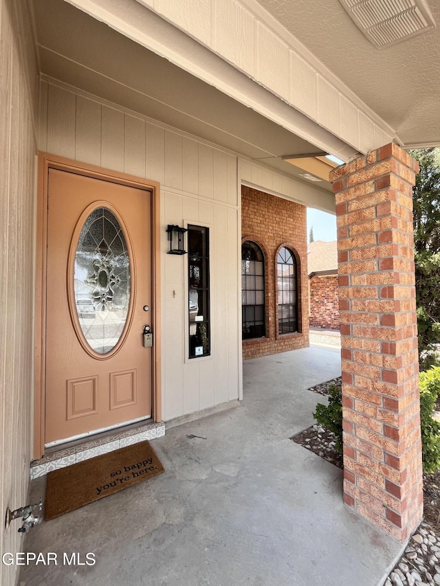 view of property entrance