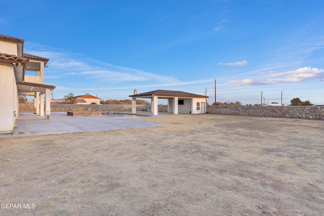 view of yard with a patio