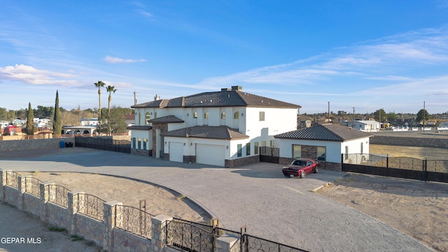 view of front facade featuring a garage