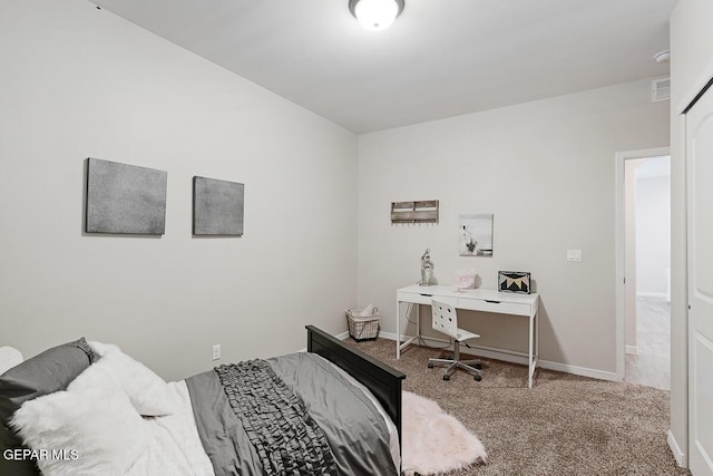 view of carpeted bedroom