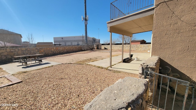 view of yard with a patio