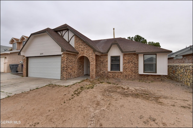 view of front of house featuring a garage