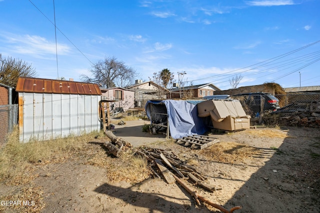 view of yard with a shed