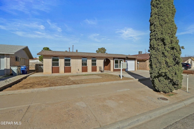 view of front facade with a garage