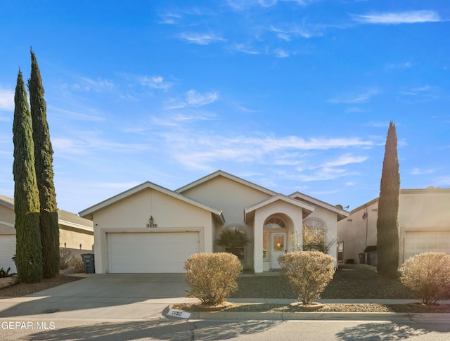 view of front facade with a garage