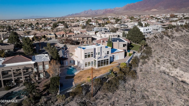 bird's eye view featuring a mountain view