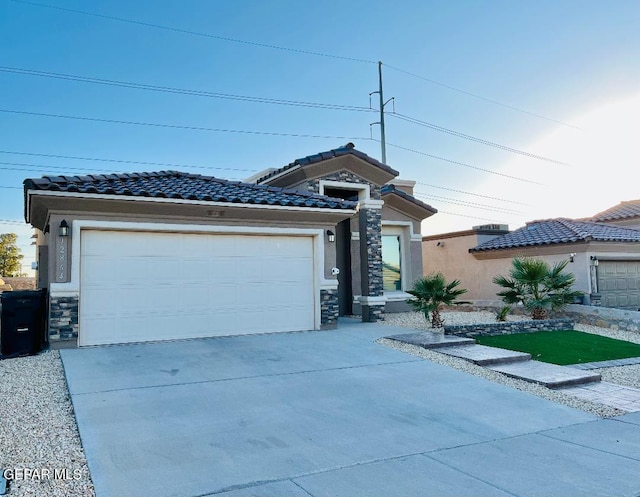 view of front facade with a garage