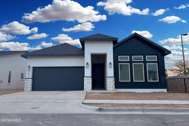 view of front of home featuring a garage