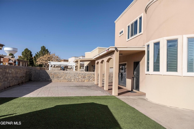 view of yard with a patio area