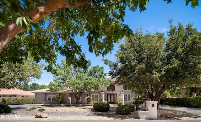 view of front of property featuring stucco siding