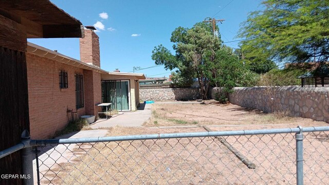 8808 Cosmos Ave, El Paso, TX 79925 - view of yard