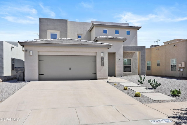 view of front facade featuring a garage