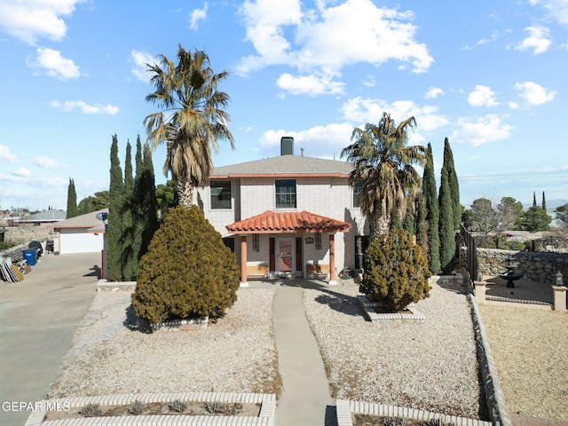 view of front facade featuring a garage