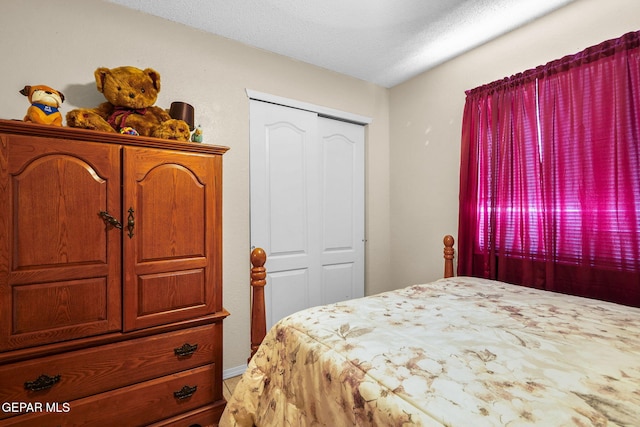 bedroom featuring a closet