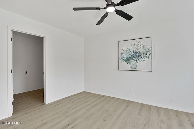 unfurnished room featuring light hardwood / wood-style flooring and ceiling fan