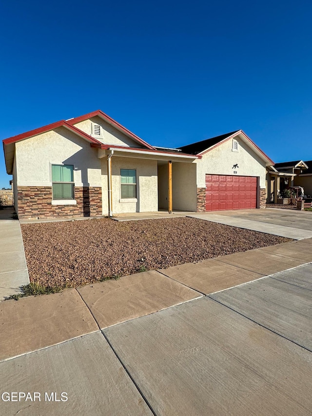 view of front facade with a garage