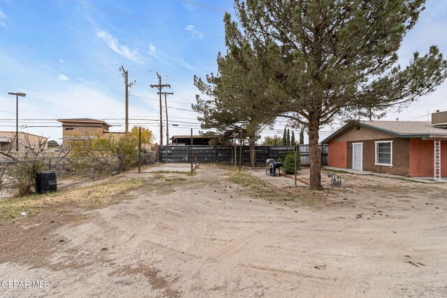 5047 Conley Rd, El Paso, TX 79932 - view of yard