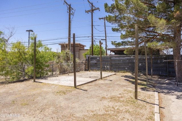 5047 Conley Rd, El Paso, TX 79932 - view of yard
