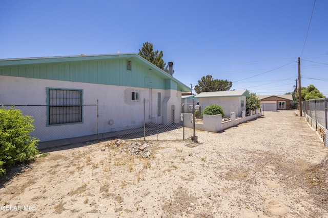 5047 Conley Rd, El Paso, TX 79932 - view of side of home