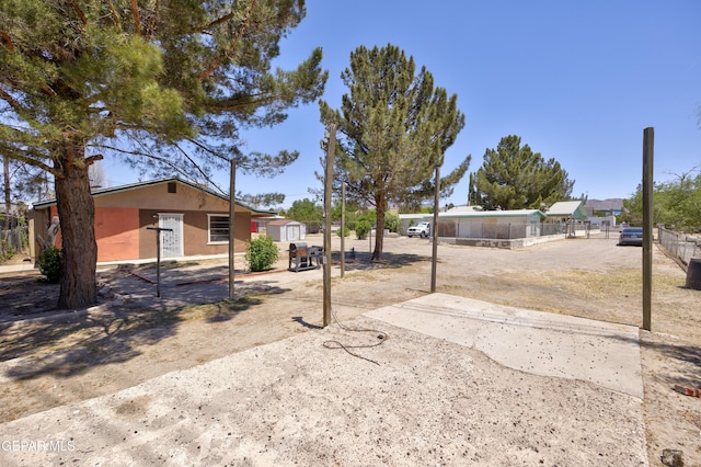 5047 Conley Rd, El Paso, TX 79932 - view of yard